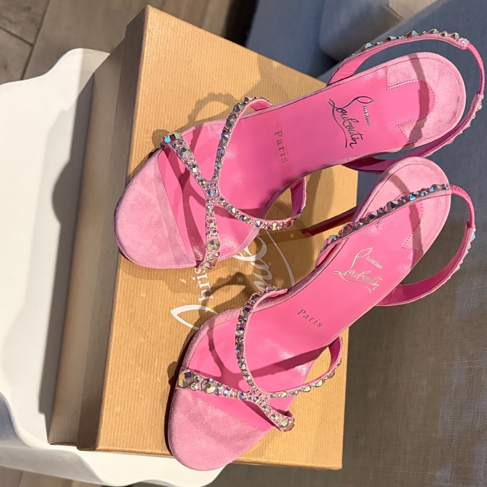 Christian Louboutin Suede Emelie Strass 100cm in Gummy Pink
